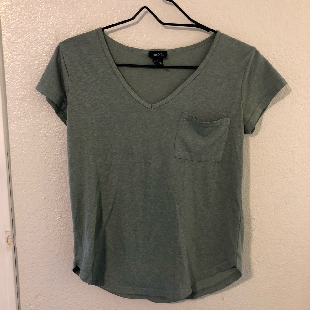 Rue 21 t shirt